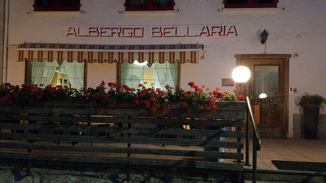 Albergo Bellaria ลาวาโรเน ภายนอก รูปภาพ